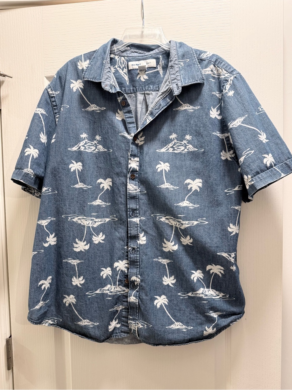 Old Navy Blue Chambray Short-Sleeve Palm-Print Button-Down Shirt